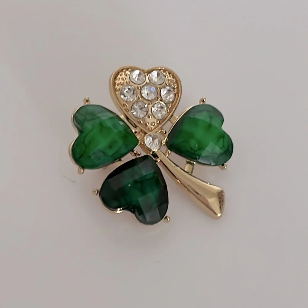 Four Leaf Clover Heart Brooch